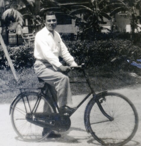 Mijn father Rudie dd 1954 in Banjarmasin